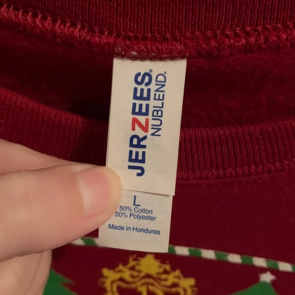 Jonas Brothers Holiday Merch Crewneck - Picture 4 of 5